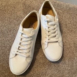 Mens white sneakers-mercanti fiorebtini